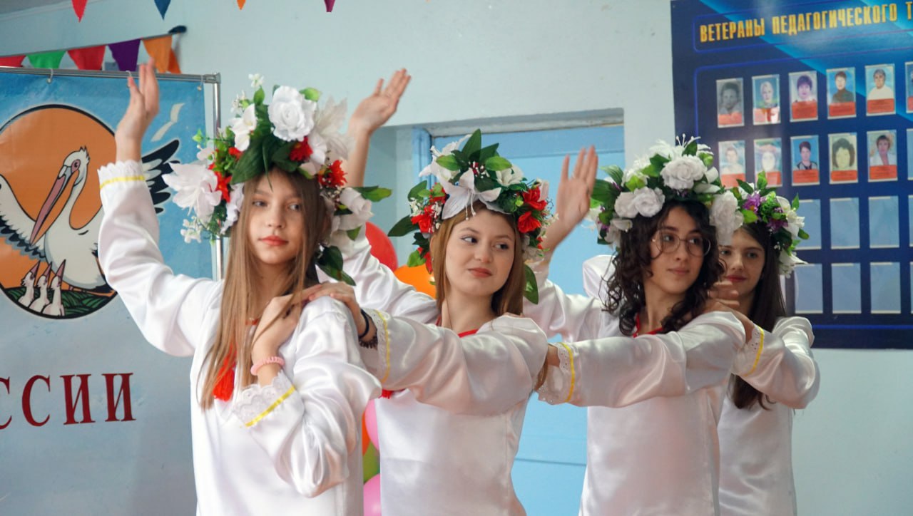 Выступление обучающихся перед участниками конкурса.
